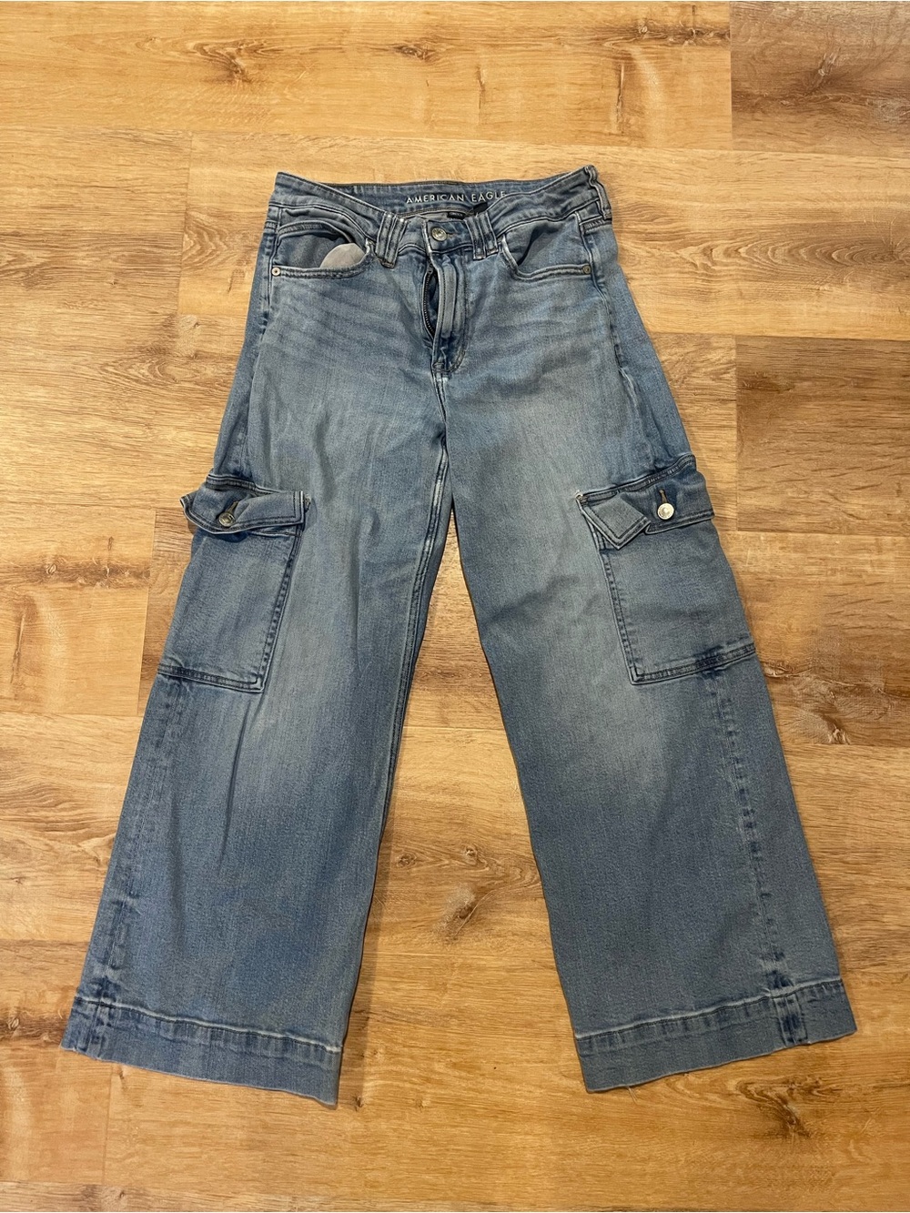 American Eagle Outfitters Wide-Leg Cargo Jeans in Faded Blue